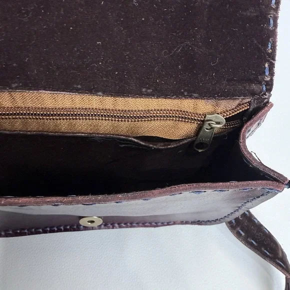 Hand Tooled Burgundy Leather Crossbody Bag Floral Paisley Embossed Boho Artisan - Picture 5 of 11